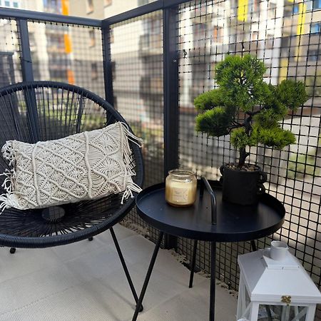 ורשה Modern Apartment Near To The Chopin'S Airport Cybernetyki 2A מראה חיצוני תמונה